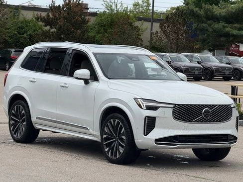 Certified 2026 Volvo XC90 B6 Plus AWD/4WD image 1