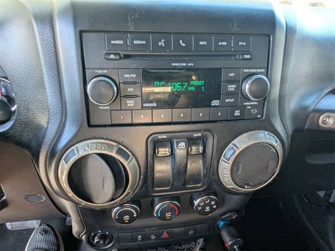 Used 2012 Jeep Wrangler Sahara w/ Connectivity Group image 18