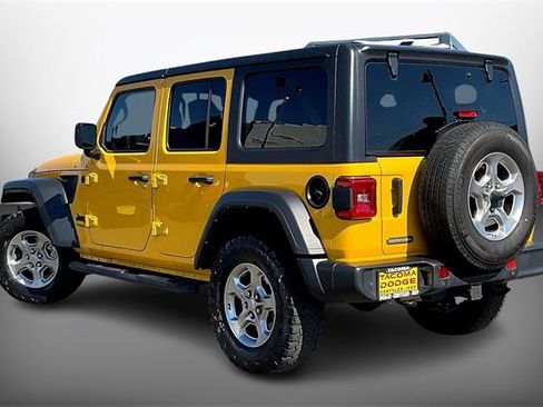 Used 2021 Jeep Wrangler Unlimited Freedom Edition image 13