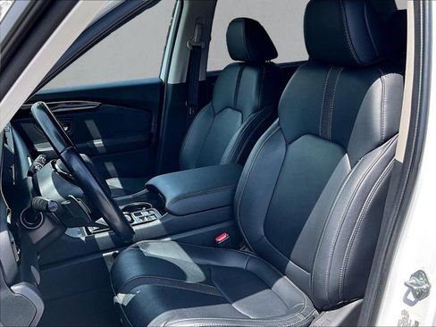 Used 2025 Honda Pilot EX-L image 26