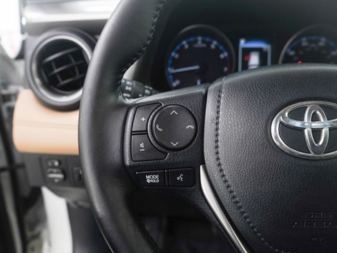 Used 2017 Toyota RAV4 XLE image 18