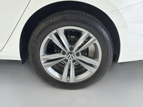 Used 2024 Volkswagen Jetta SE FWD image 28
