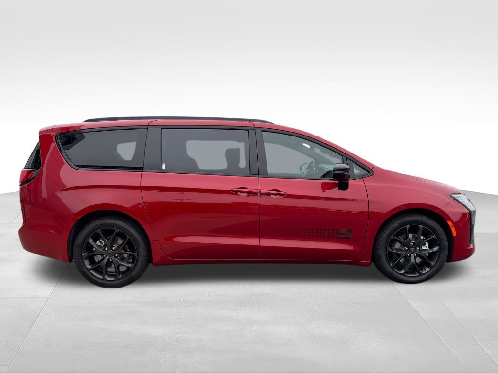 New 2027 Chrysler Pacifica Select FWD image 5