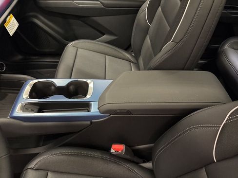 New 2026 Chevrolet Equinox EV LT image 16