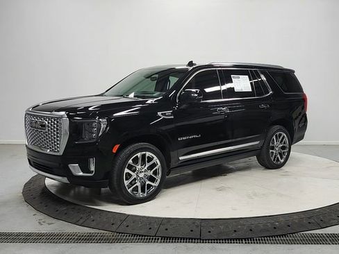 Used 2021 GMC Yukon Denali w/ Denali Ultimate Package AWD/4WD image 3