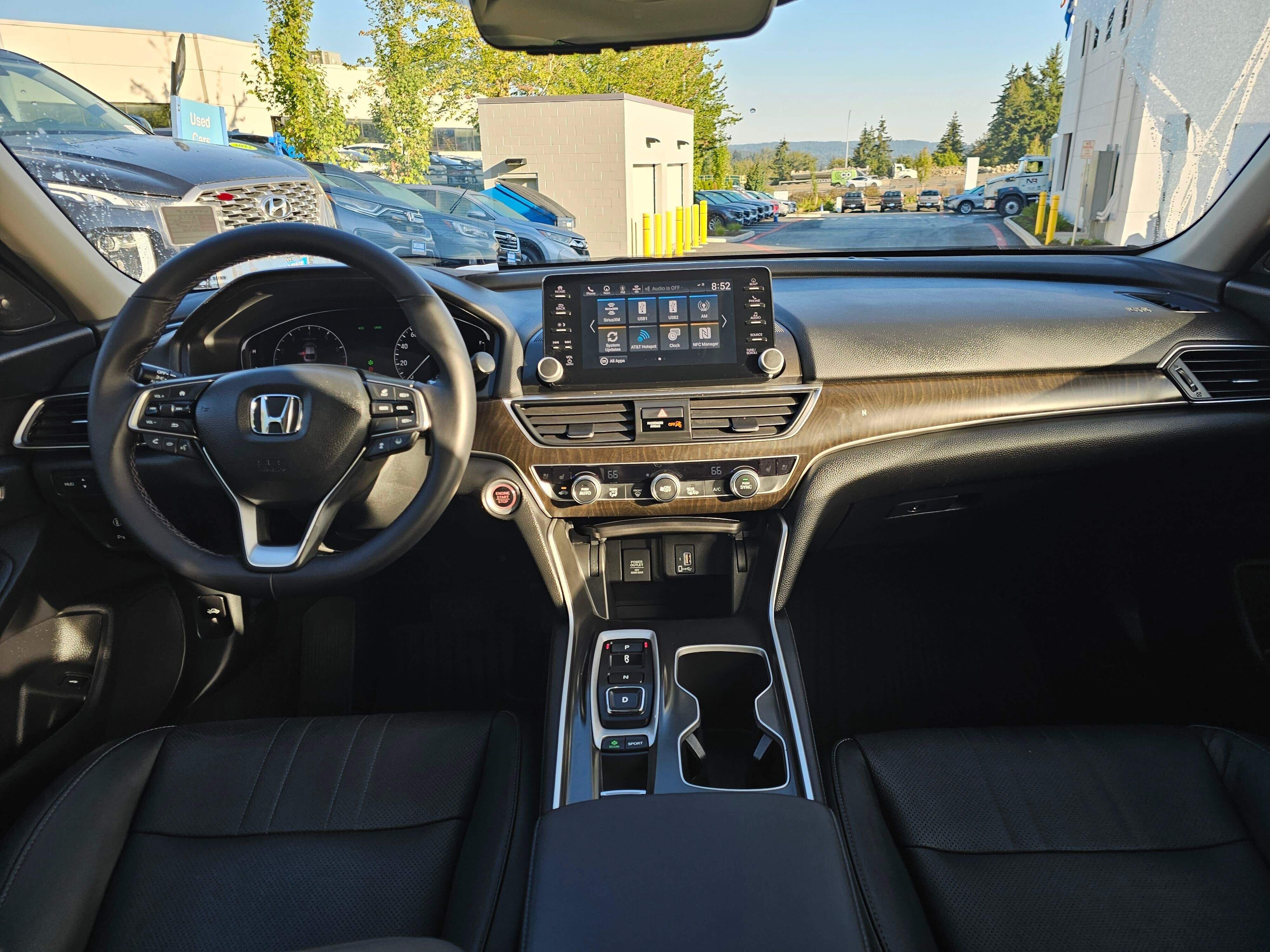 Used 2018 Honda Accord Touring image 22
