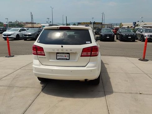 Used 2020 Dodge Journey SE w/ Blacktop Package FWD image 6
