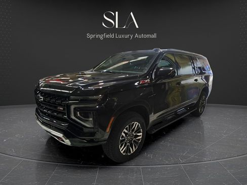 Used 2026 Chevrolet Suburban Z71 w/ Comfort Package AWD/4WD image 5