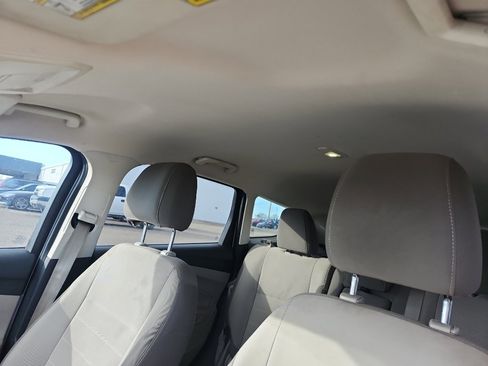 Used 2016 Ford Escape SE w/ Equipment Group 201A image 21