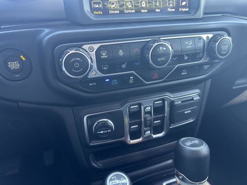 Used 2023 Jeep Wrangler Unlimited w/ Cold Weather Group AWD/4WD image 13