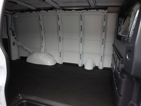 New 2025 GMC Savana 2500 w/ Driver Convenience Package image 17