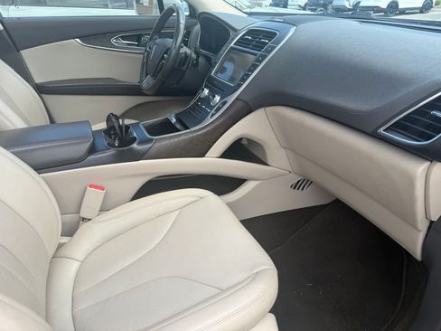 Used 2020 Lincoln Nautilus Reserve w/ Equipment Group 201A FWD image 8