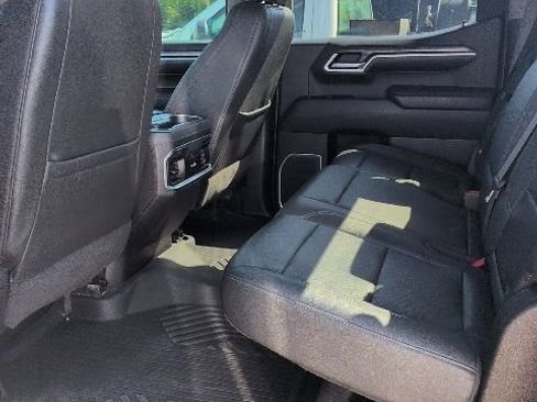 Used 2022 Chevrolet Silverado 1500 LTZ AWD/4WD image 6