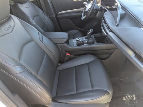 Certified 2024 Cadillac XT4 Premium Luxury image 13