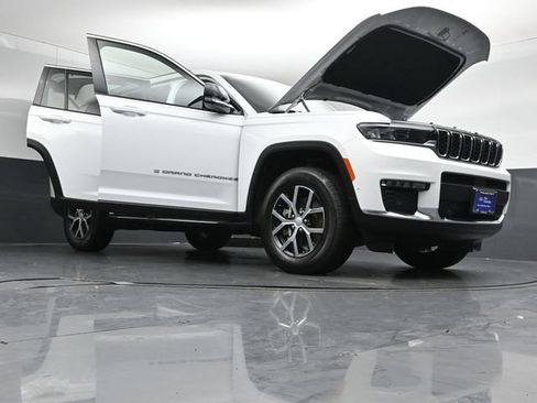 Used 2025 Jeep Grand Cherokee L Limited w/ Luxury Tech Group II AWD/4WD image 54