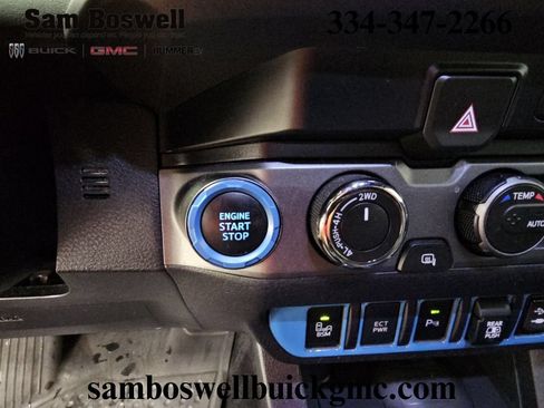 Used 2019 Toyota Tacoma TRD Sport AWD/4WD image 21