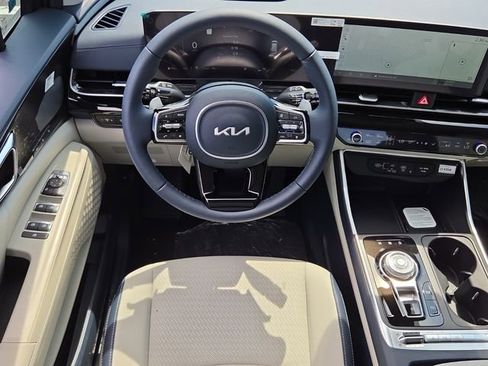 New 2026 Kia Carnival SX Prestige FWD image 8