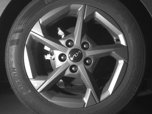 Used 2025 Kia K4 LXS image 15