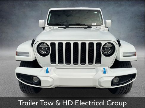 Used 2021 Jeep Wrangler Unlimited Sahara AWD/4WD image 3