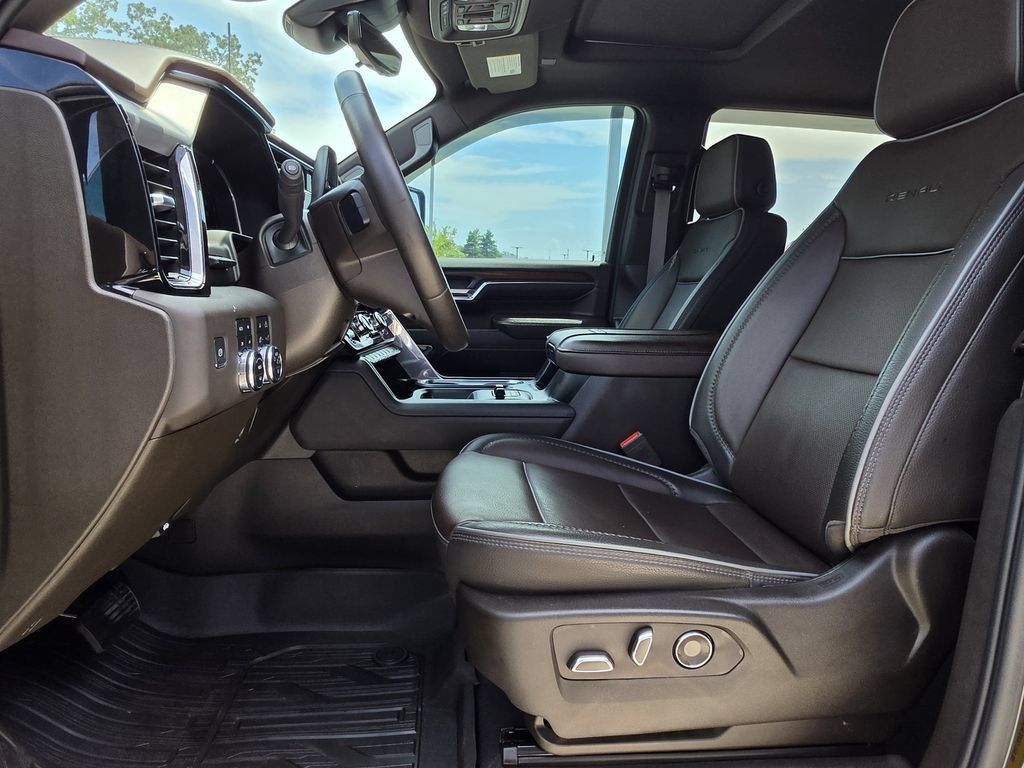 Used 2024 GMC Sierra 2500 Denali w/ Denali Reserve Package AWD/4WD image 12