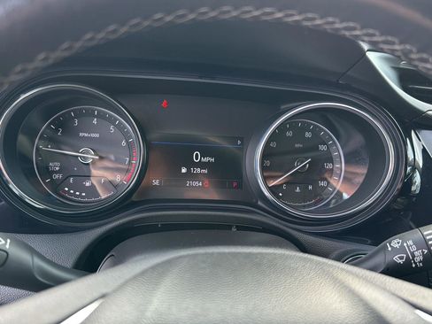 Used 2022 Buick Encore GX Essence image 20