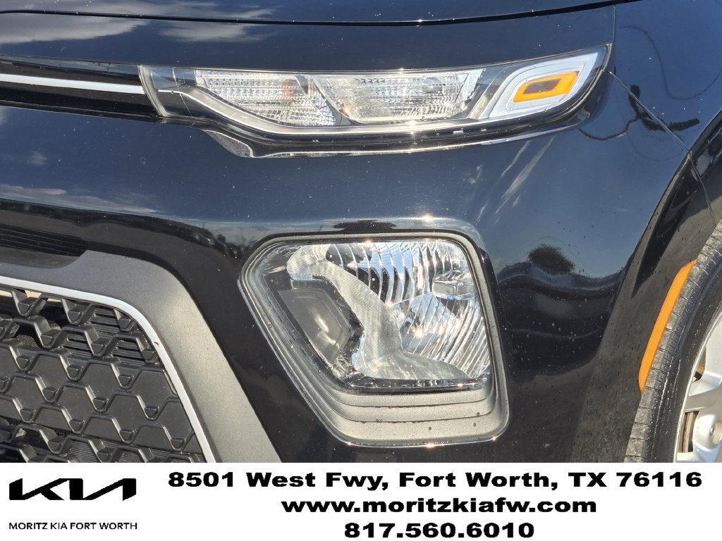 Certified 2022 Kia Soul LX w/ Technology Package FWD image 9