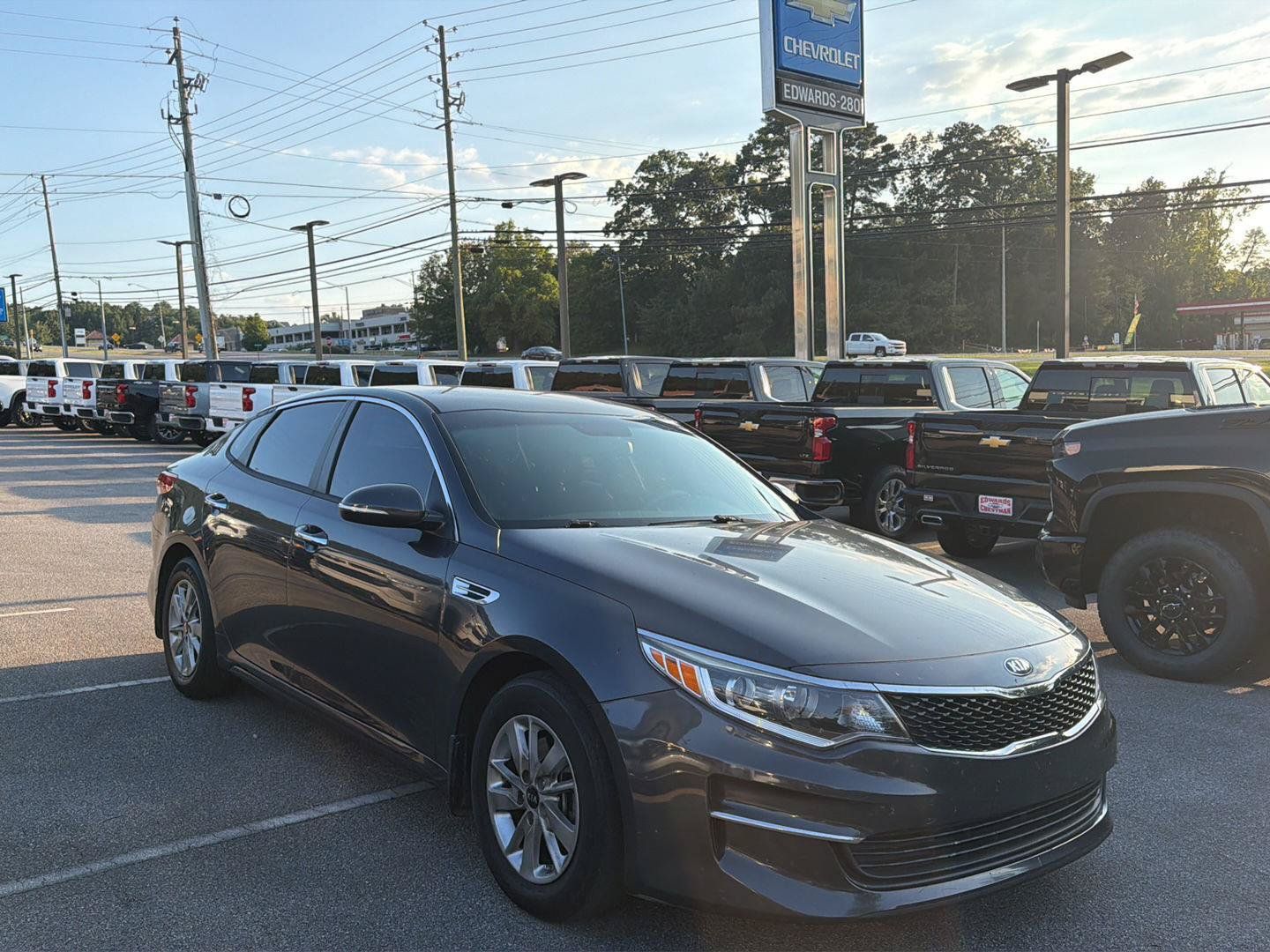 Used 2017 Kia Optima LX FWD image 4
