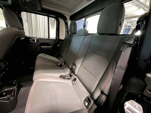 Used 2026 Jeep Gladiator Rubicon AWD/4WD image 14
