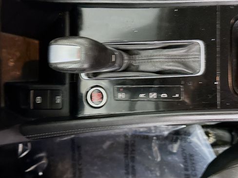 Used 2021 Nissan Kicks SR FWD image 20