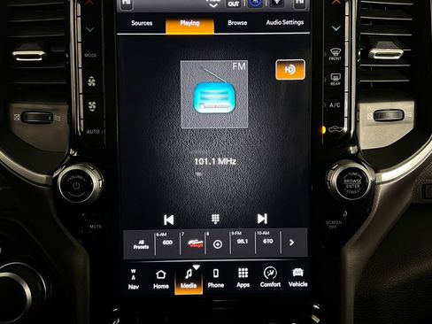 Used 2024 RAM 2500 Big Horn w/ Sport Appearance Package image 19