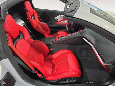 Used 2022 Chevrolet Corvette Stingray Premium Cpe w/ Z51 Performance Package image 15