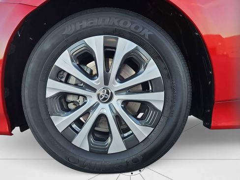 Used 2021 Toyota Prius Prime LE image 22