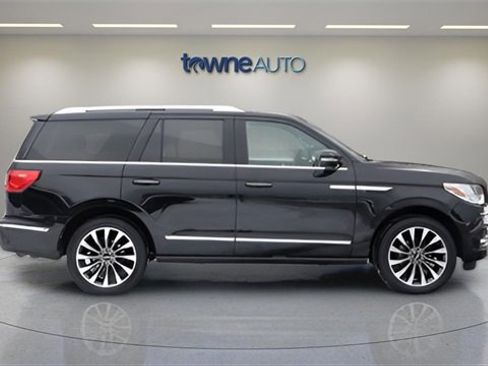 Used 2021 Lincoln Navigator Reserve image 6