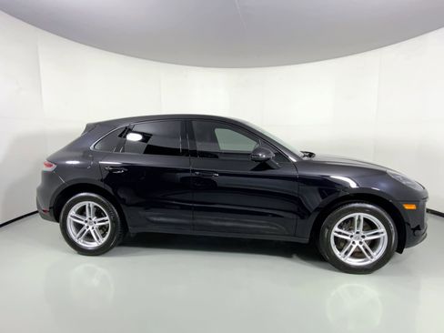 Used 2022 Porsche Macan image 3