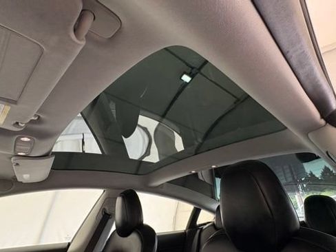 Used 2019 Tesla Model 3 Standard Range Plus RWD image 35