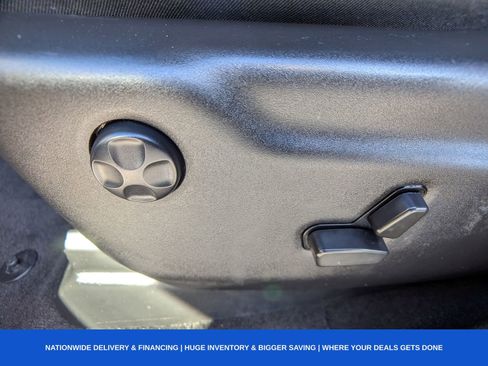 Used 2022 Jeep Grand Cherokee Laredo X image 21