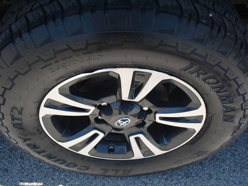 Used 2018 Toyota Tacoma TRD Sport AWD/4WD image 20