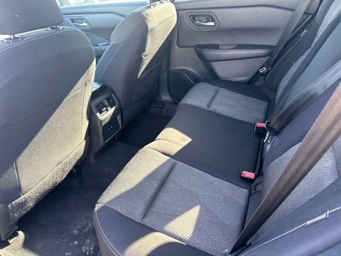 Used 2024 Nissan Rogue SV FWD image 23