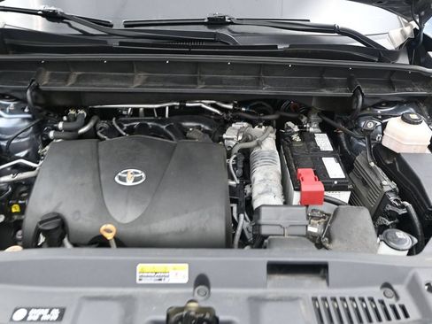 Used 2022 Toyota Highlander Platinum AWD/4WD image 12