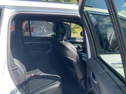 Used 2023 Jeep Grand Cherokee Overland w/ Advanced Protech Group III image 34