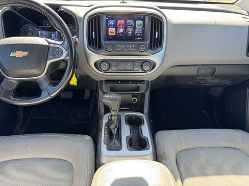 Used 2018 Chevrolet Colorado LT image 9