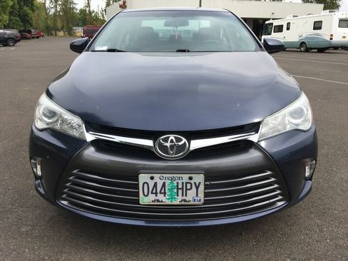 Used 2015 Toyota Camry LE FWD image 9