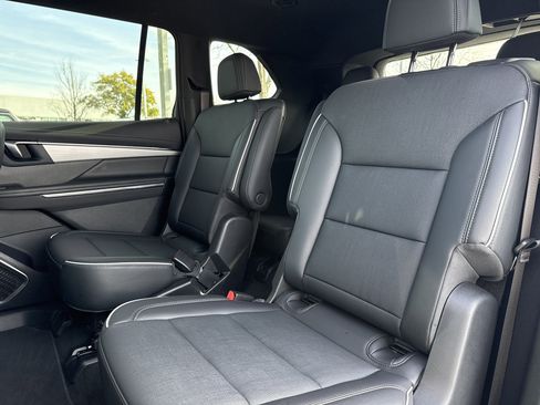 Certified 2025 Buick Enclave Preferred image 30