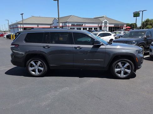 Used 2021 Jeep Grand Cherokee L Limited AWD/4WD image 8