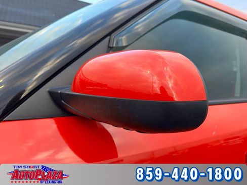 Used 2019 Kia Soul + image 17