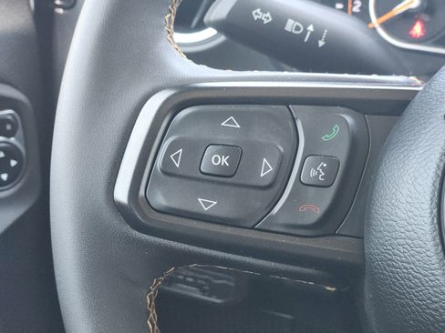 Used 2024 Jeep Gladiator Sport AWD/4WD image 31