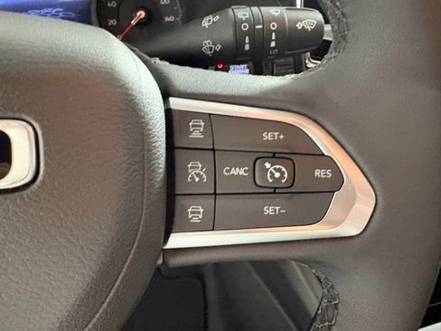New 2026 Jeep Compass Limited AWD/4WD image 25