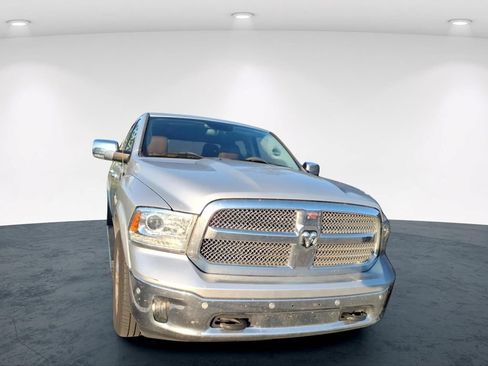 Used 2017 RAM 1500 Laramie Longhorn RWD image 9