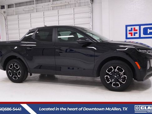 Used 2024 Hyundai Santa Cruz SEL FWD image 4