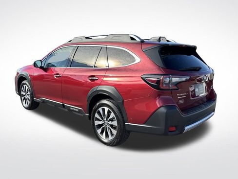 Used 2025 Subaru Outback Touring image 3